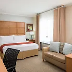 Holiday Inn Express Hotel&Suites Santa Clara - Silicon Valley, an IHG Hotel