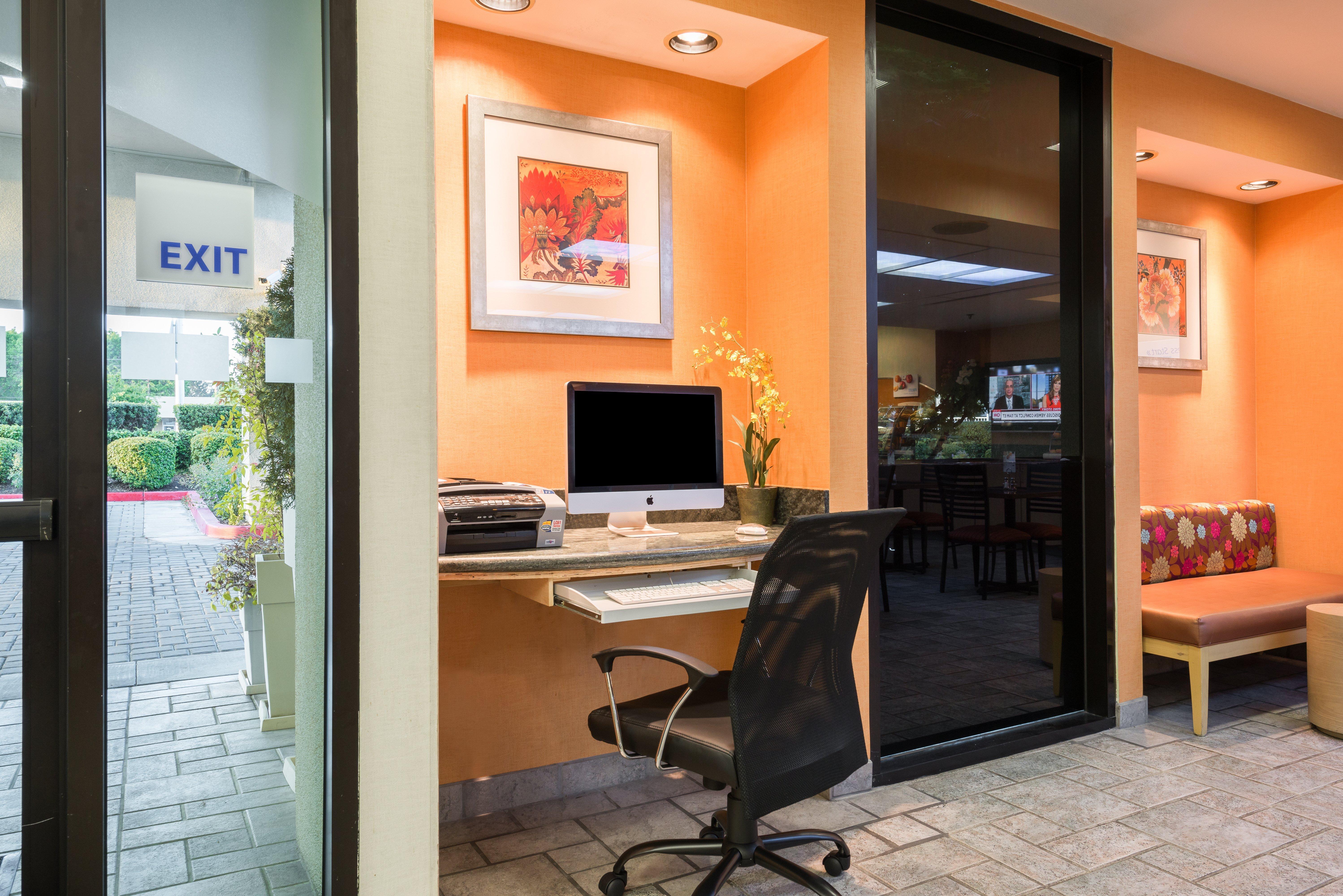 Express Hotel&suites - Silicon Valley, An Ihg Santa Clara